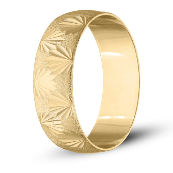 Personalised 9ct Gold Groom Wedding Ring, 6mm Band with Diamond Cut Leaf effect - Image 2